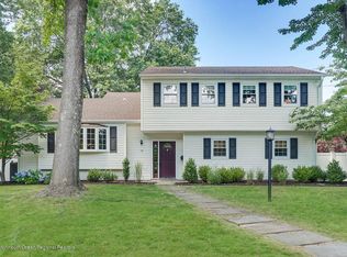 16 Devonshire Ct, Middletown, NJ 07748