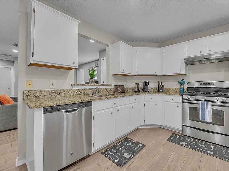 1507 Hollow Tree Blvd — Photo 10