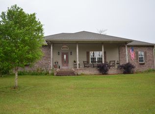 23 Perry Ln, Hattiesburg, MS 39401