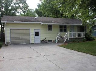 410 S Weaver Ave, Hesston, KS 67062