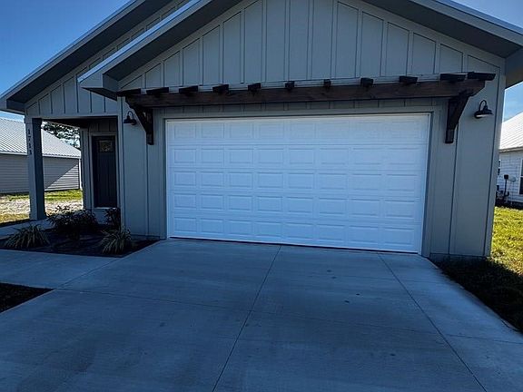 3rd image of 275 Ridgecrest Pkwy