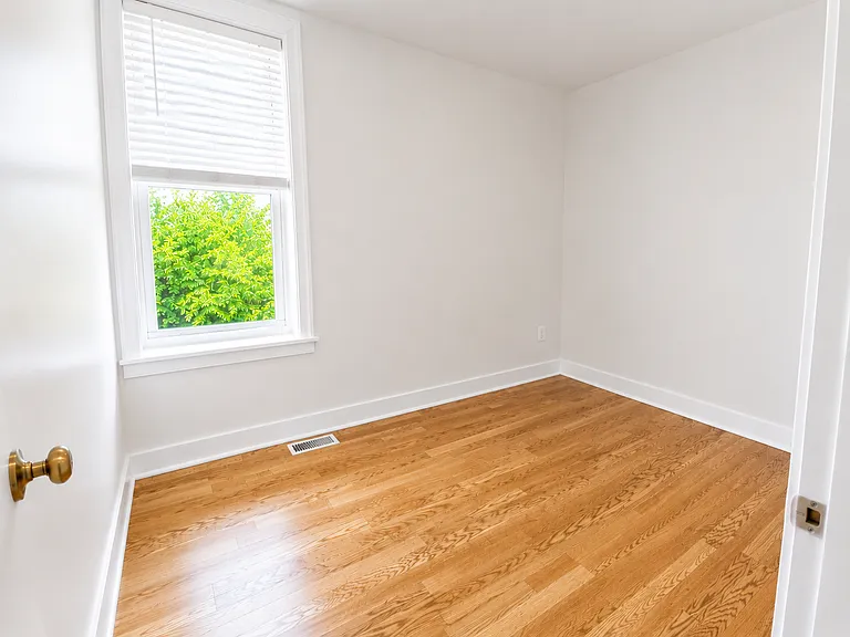 3345 S Bell Ave #1 — Photo 4