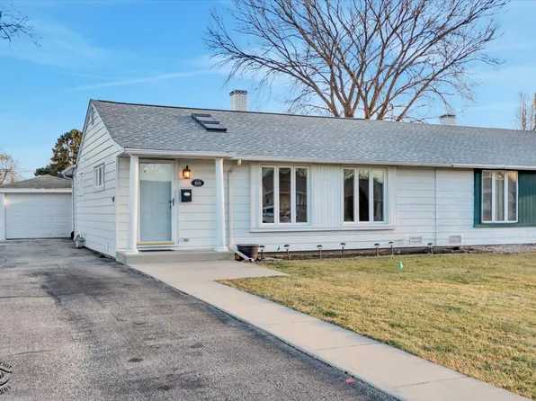 8859 S Main St, Hometown, IL 60456