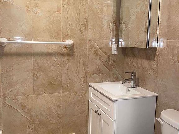 4th image of 20-72 Steinway Ave #2A