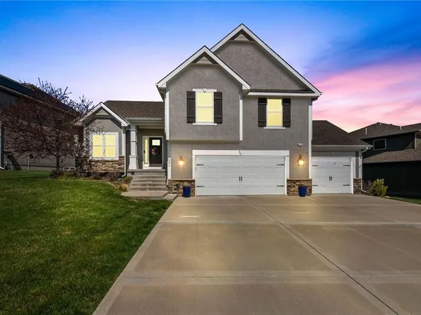 7206 NE 116th Pl, Kansas City, MO 64156