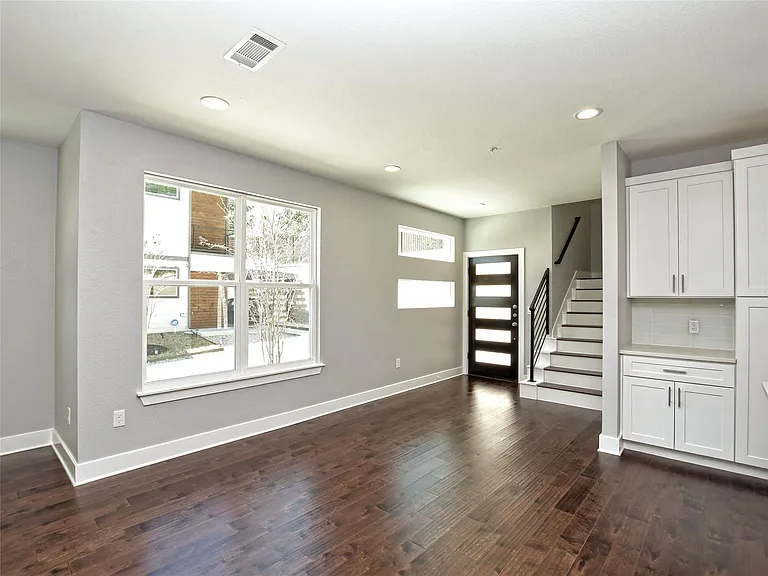1130 Lott Ave #B — Photo 10