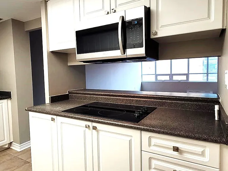 71 Charles St E #401 — Photo 8