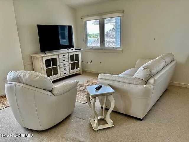 556 Riverside Dr — Photo 30