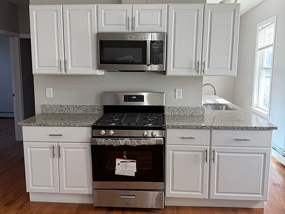 2nd image of 597 Millbury St APT 2