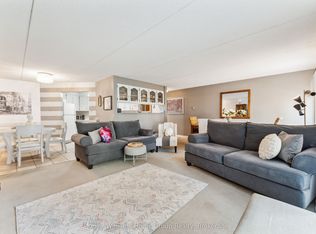 8 Christopher Ct #105, Guelph, ON N1G4N7