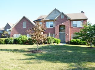 4091 Huntsman Dr, Zionsville, IN 46077