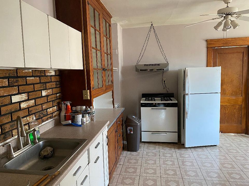 2nd image of 40 Lester St #2
