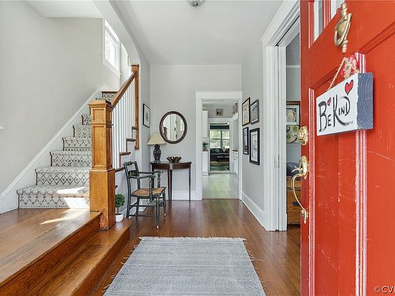 2nd image of 210 W 30th St
