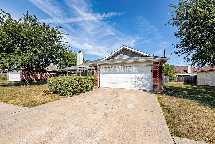 4 bed, 2.0 bath, 1538 sqft, $2,350 — Photo 2