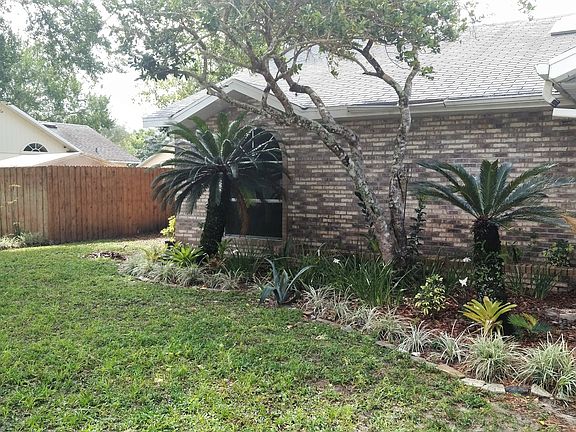 2nd image of 435 Berwick Cir