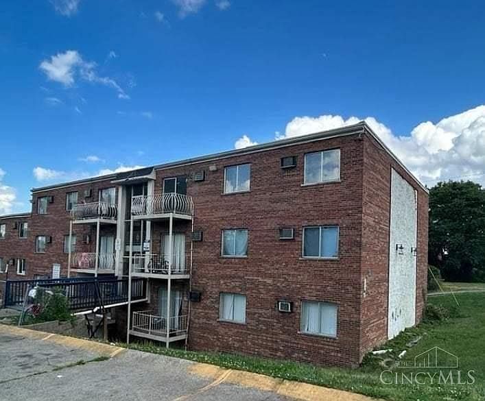 2356 Harrison Ave APT 16, Cincinnati, OH 45211 | MLS #1792909 | Zillow