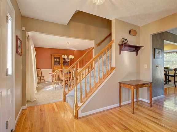 3rd image of 6728 Willow Bend Dr