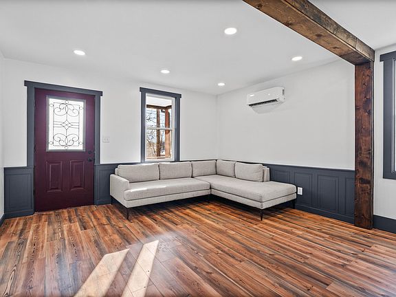 4th image of 306 Leavy Ave