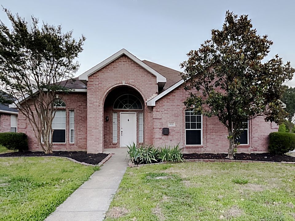 1st image of 202 Mulberry Ln