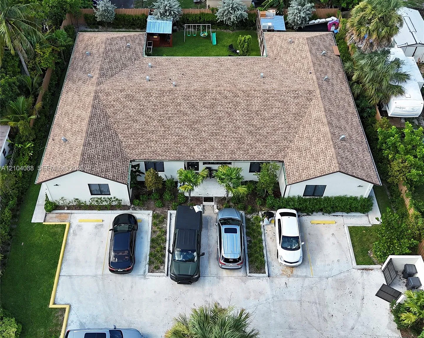 Hollywood Country Estates — Photo 3