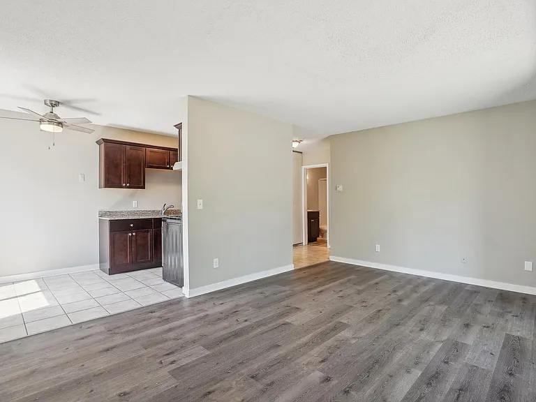 Park West Apartments, LLC — Photo 7