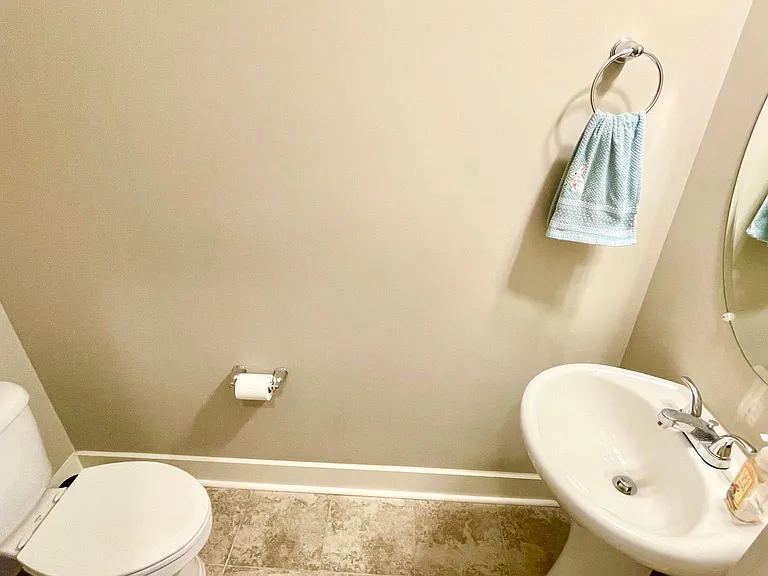 722 Elmbrook Dr — Photo 4