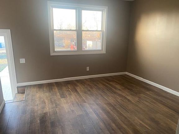 2nd image of 509 W Erie St