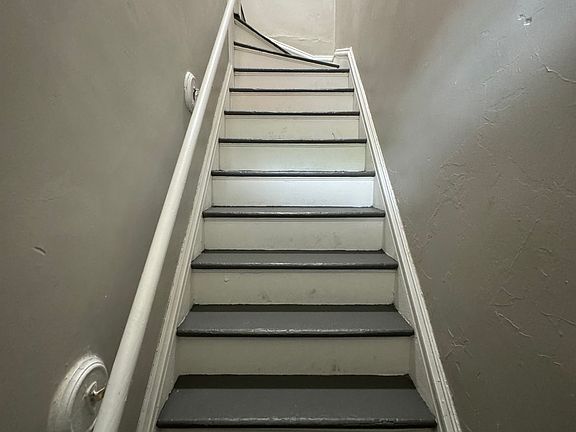 3rd image of 2835 Texas Ave #2