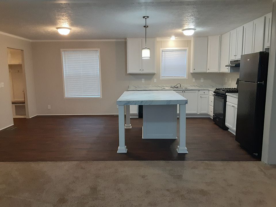 1st image of 43472 Sandpiper Dr