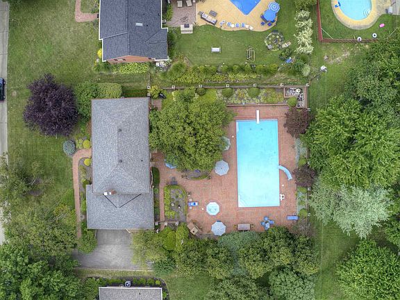2nd image of 2716 Marlo Way
