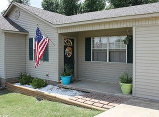 2704 N 5th St, Paragould, AR 72450
