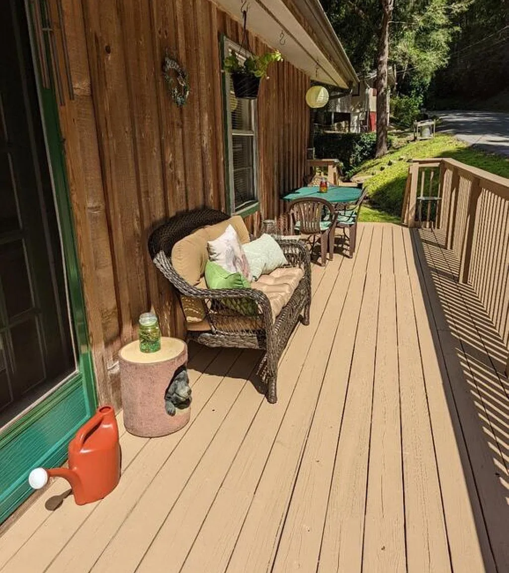 305 Shields View Dr — Photo 1