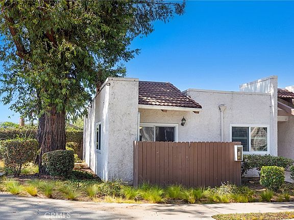 4th image of 17572 Vandenberg Ln APT 1