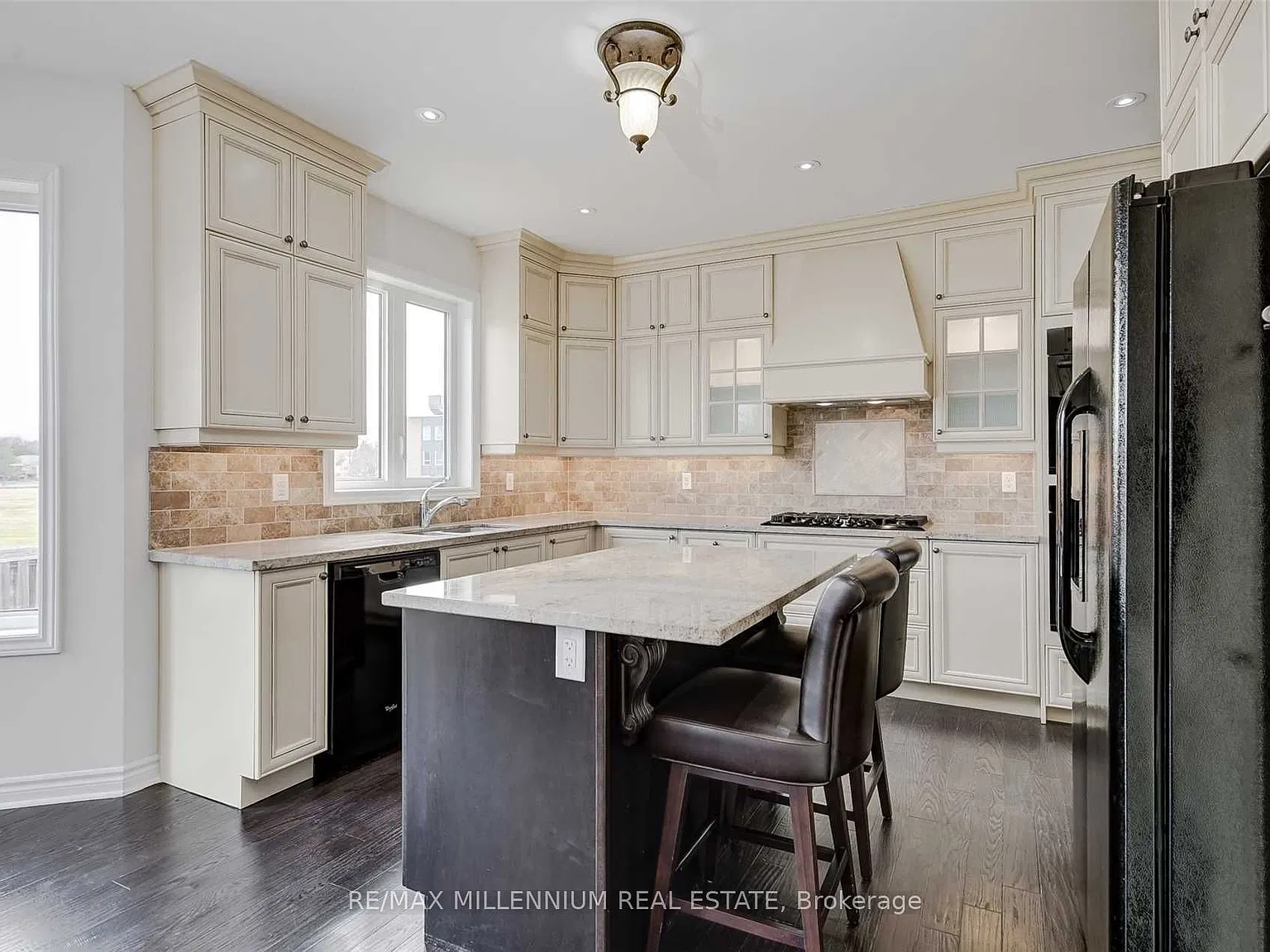 4 bed, $3,300 — Photo 3