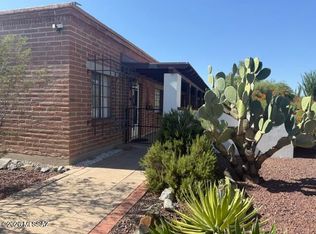 291 S La Canada Dr, Green Valley, AZ 85614