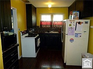 4th image of 9509 Gunn Ave