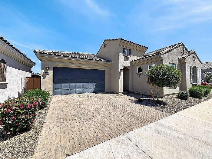 1st image of 4032 E Las Colinas Dr