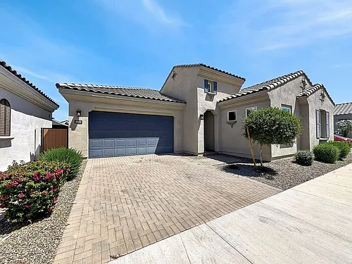 4032 E Las Colinas Dr Photo 1