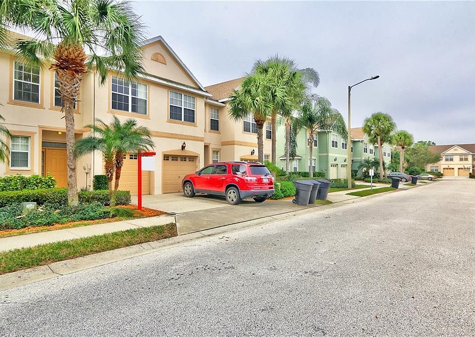 1st image of 586 Vallance Way NE