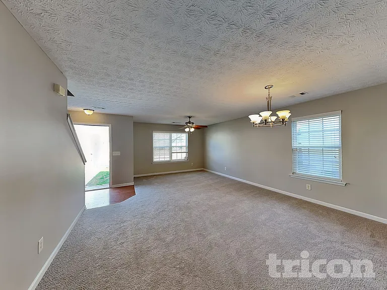 3243 Deer Valley Dr NW — Photo 2