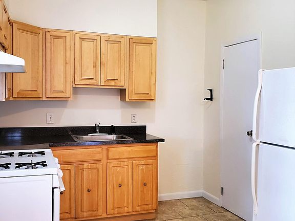 3rd image of 297 Barrow St APT 31