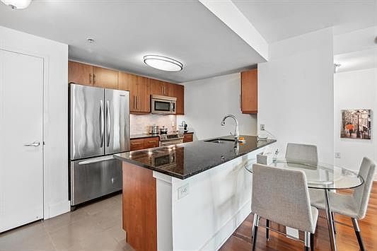 3rd image of 88 Morgan St APT 3007