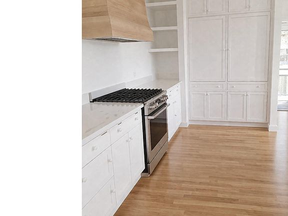 4th image of 1904 Pigeon Point Rd