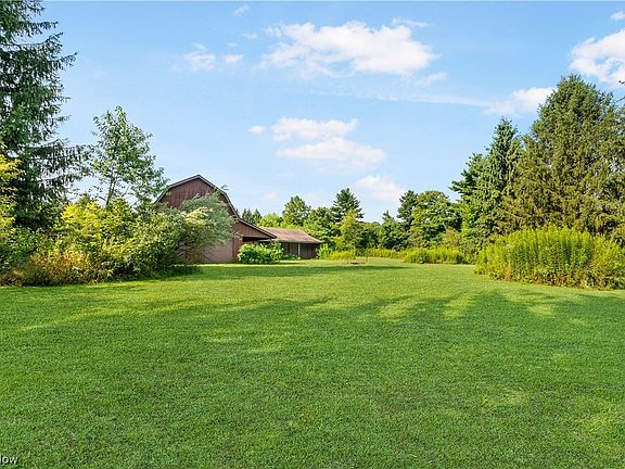 4th image of 10999 Meadow Ln