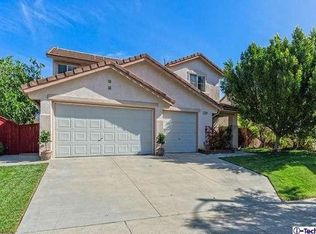 12118 Edgecliff Ave, Sylmar, CA 91342