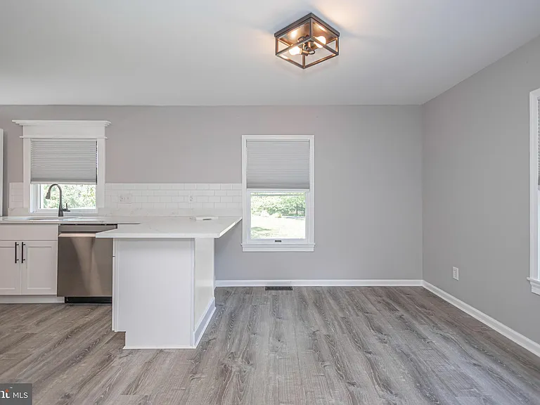 125 Richardson Rd — Photo 14