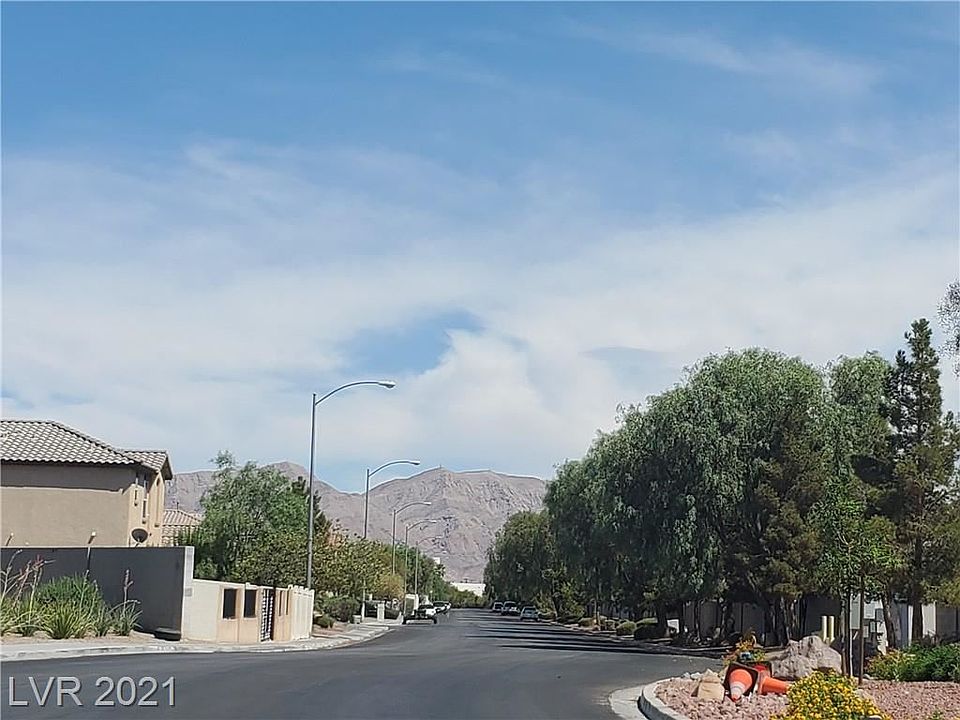 2nd image of 4246 Walnut Family Ct