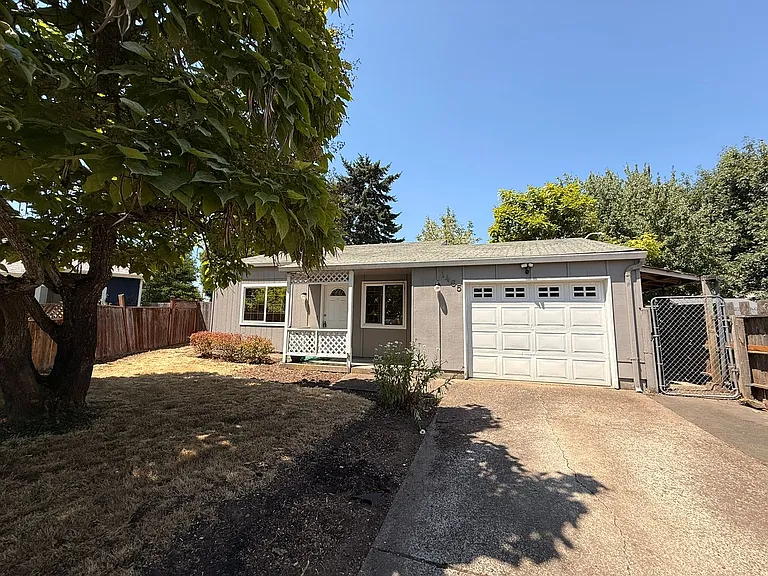 1465 Chase St — Photo 16