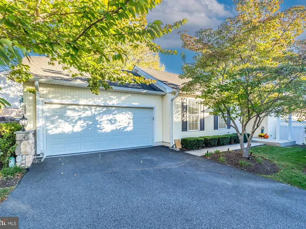 1406 S Hunting Horn Turn, Middletown, PA 19342