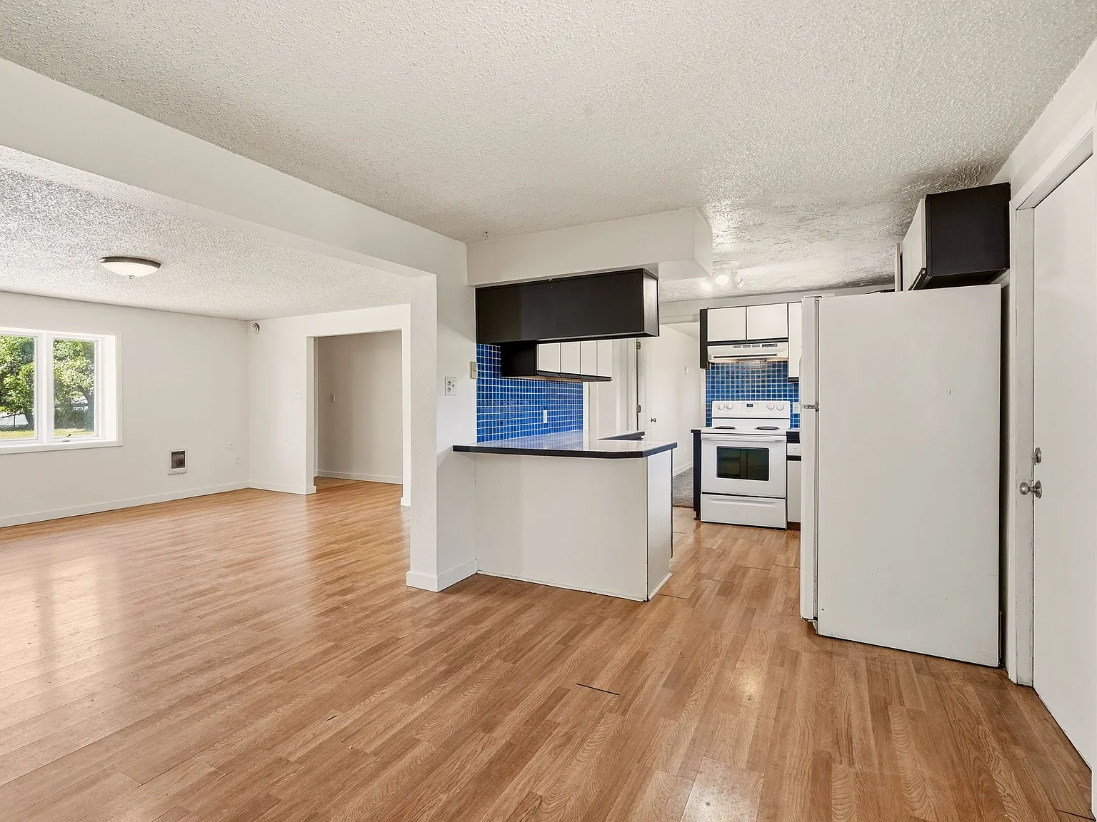 3 bed, 1850 sqft, $2,100 — Photo 3